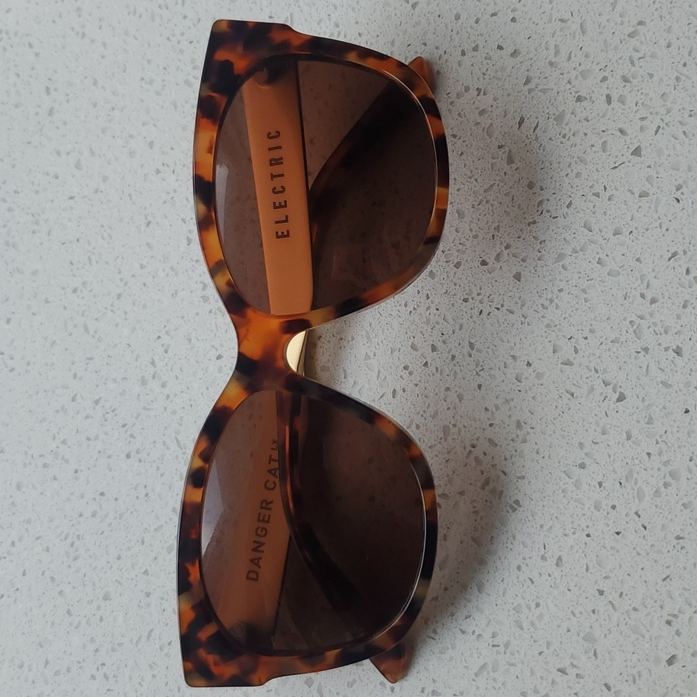 Electric Danger Cat Sunnies